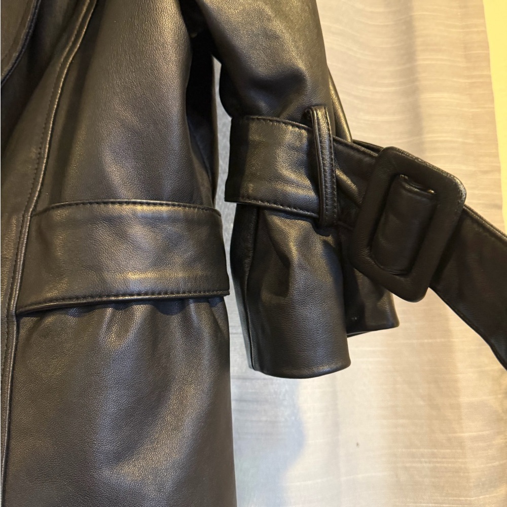 Wilson Black Leather Jacket Size Medium Cool Buttons - Picture 4 of 9